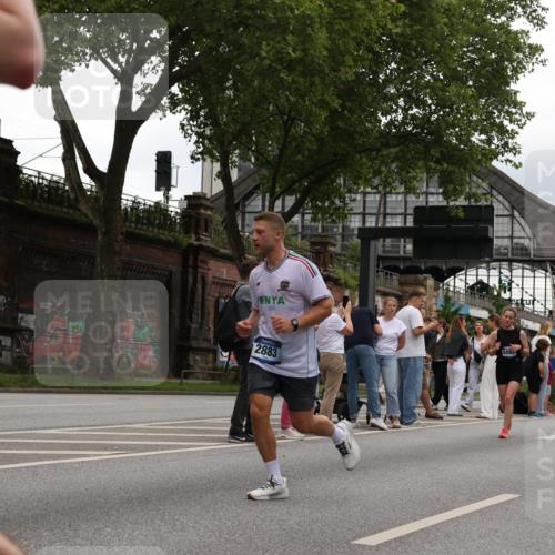 29.06.2025 - hella hamburg halbmarathon Yannick Fuchs http://msf.ph/oto/8333789 29.06.2025 10:51:50 20KM 1611, 2025, 2488, 2606, 2759, 2806, 2840, 2883, 2907, 3093, 3141, 3859, 4426, 4467, 4502, 4579, 4632, 4833, 5341, 5926, 6104, 6281, 6302, 6531, 6595, 7138, 7189, 7833, 8322, 8585, 9316, 9485, 10599, 10788, 11645, 13465, 13816, 14571, 15217, 15229, 16517, 16531, 17405, 17415, 17455, 17543, 18068, 18180, 18492, 18501, 18587, 18762, 18891 meine-sportfotos.de