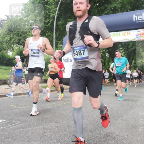 29.06.2025 - hella hamburg halbmarathon KatJ http://msf.ph/oto/8333817 29.06.2025 10:47:32 Zwischen KM18-KM19 1364, 1420, 1653, 2391, 4068, 4592, 6487, 7759, 8191 meine-sportfotos.de