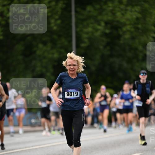 29.06.2025 - hella hamburg halbmarathon Dr. Thomas Lammeyer http://msf.ph/oto/8333959 29.06.2025 10:39:53 Kennedybrücke 2412, 2787, 2827, 3828, 4413, 4703, 4965, 5147, 6029, 6189, 6471, 6867, 8296, 8567, 8947, 9470, 9803, 9819, 10360, 10565, 10652, 11187, 11198, 11233, 11359 meine-sportfotos.de