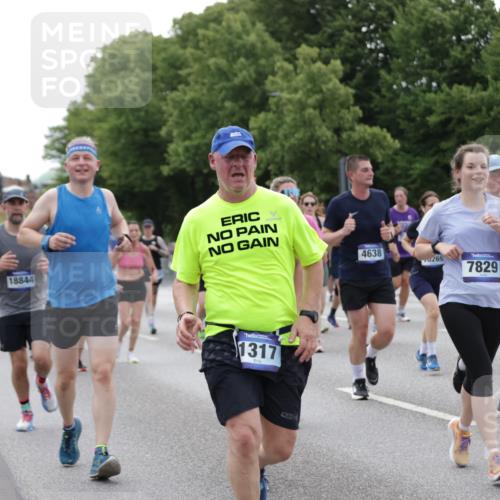 29.06.2025 - hella hamburg halbmarathon Jannik Wohlers http://msf.ph/oto/8334079 29.06.2025 10:40:41 Lombardsbrücke 1317, 1731, 2805, 4234, 4412, 4638, 4774, 4775, 5086, 5225, 5549, 6088, 6098, 6474, 6842, 7661, 7829, 8385, 8751, 8769, 8878, 9009, 9237, 9962, 10269, 10407, 10644, 10835, 11053, 11759, 11851, 13168, 13778, 13848, 14253, 14553, 14776, 15076, 15953, 16297, 16454, 16802, 16981, 17233, 17234, 17872, 17879, 18142, 18494, 18580, 18844 meine-sportfotos.de