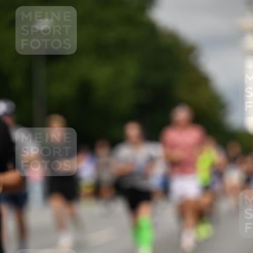 29.06.2025 - hella hamburg halbmarathon Dr. Thomas Lammeyer http://msf.ph/oto/8334120 29.06.2025 10:17:49 Kennedybrücke 1194, 1747, 1939, 2721, 2891, 2904, 4001, 4032, 4795, 4962, 5631, 5719, 6089, 6207, 7462, 7913, 8673, 9141, 9612, 9631, 9886, 10442, 10443 meine-sportfotos.de