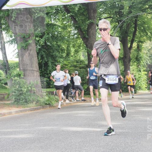 29.06.2025 - hella hamburg halbmarathon KatJ http://msf.ph/oto/8334183 29.06.2025 10:17:39 Zwischen KM18-KM19 2604 meine-sportfotos.de