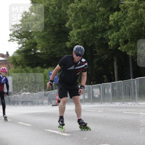 29.06.2025 - hella hamburg halbmarathon Jannik Wohlers http://msf.ph/oto/8334243 29.06.2025 09:01:45 Lombardsbrücke  meine-sportfotos.de