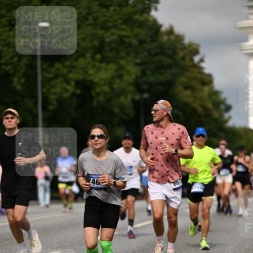 29.06.2025 - hella hamburg halbmarathon Dr. Thomas Lammeyer http://msf.ph/oto/8334270 29.06.2025 10:17:50 Kennedybrücke 1194, 1747, 1939, 2721, 2891, 2904, 4001, 4032, 4795, 4962, 5631, 5719, 6089, 6207, 7462, 7913, 8673, 9141, 9612, 9631, 9886, 10442, 10443 meine-sportfotos.de