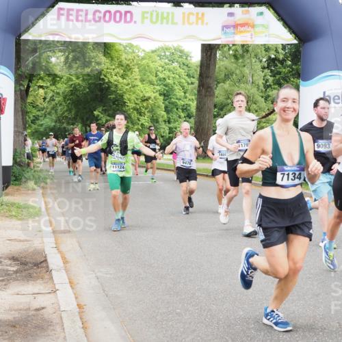 29.06.2025 - hella hamburg halbmarathon MichiJ http://msf.ph/oto/8334279 29.06.2025 10:38:42 Zwischen KM18-KM19 5399, 5820, 7134, 8205, 9057, 9093, 9476, 9739, 9793, 10215, 10603, 10891, 11124, 11791, 12367, 13707, 17129, 18006 meine-sportfotos.de