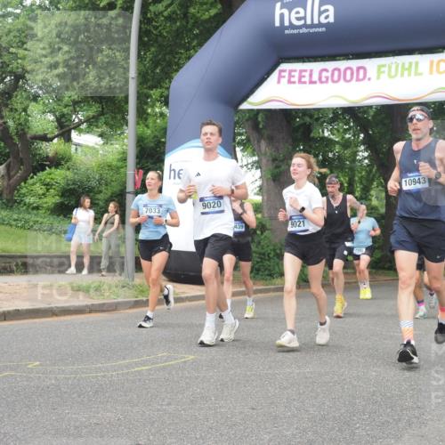 29.06.2025 - hella hamburg halbmarathon KatJ http://msf.ph/oto/8334280 29.06.2025 10:47:35 Zwischen KM18-KM19 1364, 1653, 3097, 4068, 4592, 6487, 6921, 7033, 8191 meine-sportfotos.de