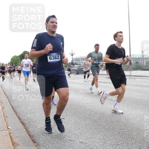 29.06.2025 - hella hamburg halbmarathon Lena Gebhardt http://msf.ph/oto/8334288 29.06.2025 10:38:02 Lombardsbrücke 10025, 7358, 6362, 1578, 1196, 1394, 1457, 1475, 1578, 1596, 1742, 1799, 1901, 1966, 1985, 2199, 2498, 2786, 2853, 3230, 3242, 3246, 3338, 3716, 3880, 4414, 4921, 5139, 5300, 5522, 5713, 5875, 6199, 6200, 6243, 6362, 6697, 6751, 6930, 7118, 7124, 7165, 7244, 7321, 7350, 7552, 7629, 7696, 7868, 7914, 8985, 9247, 9288, 9895, 10159, 10506, 10836, 11087, 11543, 12123, 12254, 12472, 12824, 16680, 17798 meine-sportfotos.de