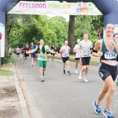 29.06.2025 - hella hamburg halbmarathon MichiJ http://msf.ph/oto/8334298 29.06.2025 10:38:42 Zwischen KM18-KM19 5399, 5820, 7134, 8205, 9057, 9093, 9476, 9739, 9793, 10215, 10603, 10891, 11124, 11791, 12367, 13707, 17129, 18006 meine-sportfotos.de