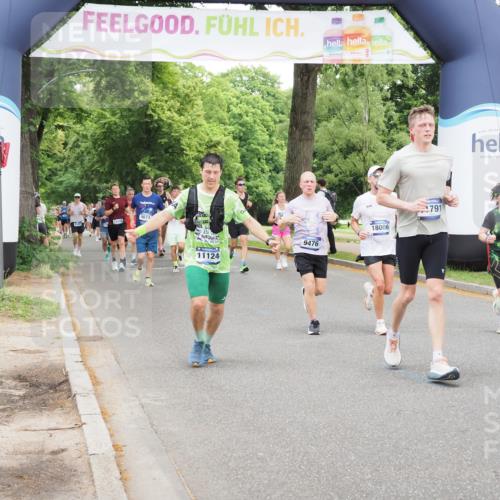 29.06.2025 - hella hamburg halbmarathon MichiJ http://msf.ph/oto/8334311 29.06.2025 10:38:42 Zwischen KM18-KM19 5399, 5820, 7134, 8205, 9057, 9093, 9476, 9739, 9793, 10215, 10603, 10891, 11124, 11791, 12367, 13707, 17129, 18006 meine-sportfotos.de