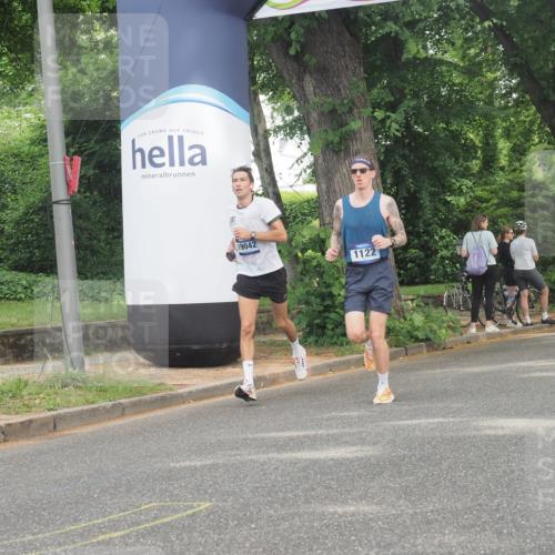 29.06.2025 - hella hamburg halbmarathon KatJ http://msf.ph/oto/8334408 29.06.2025 10:17:41 Zwischen KM18-KM19 2604 meine-sportfotos.de