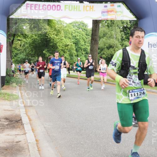 29.06.2025 - hella hamburg halbmarathon MichiJ http://msf.ph/oto/8334456 29.06.2025 10:38:44 Zwischen KM18-KM19 1366, 7134, 8205, 8856, 9093, 9476, 9739, 9793, 10215, 10603, 10891, 11124, 11791, 12367, 13707, 17129, 18006 meine-sportfotos.de