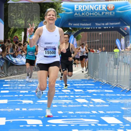 29.06.2025 - hella hamburg halbmarathon Strokosch-Dieckow http://msf.ph/oto/8334485 29.06.2025 10:33:54 Ziel 1743, 2243, 9345, 9519, 10865, 11227, 13493, 13494, 13771, 14310, 14466, 15268, 15500, 16243, 17877 meine-sportfotos.de