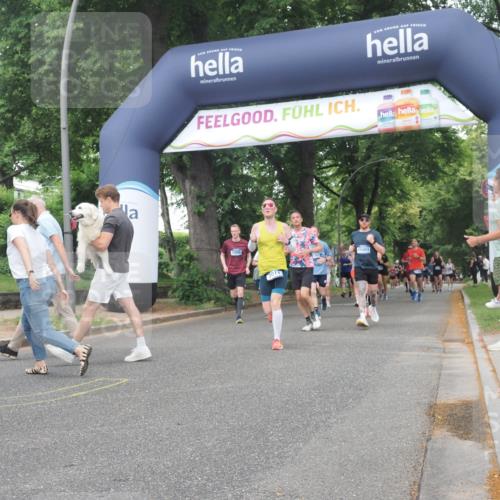 29.06.2025 - hella hamburg halbmarathon KatJ http://msf.ph/oto/8334539 29.06.2025 10:47:41 Zwischen KM18-KM19 1006, 1414, 1453, 2011, 2086, 3097, 6921, 7033 meine-sportfotos.de