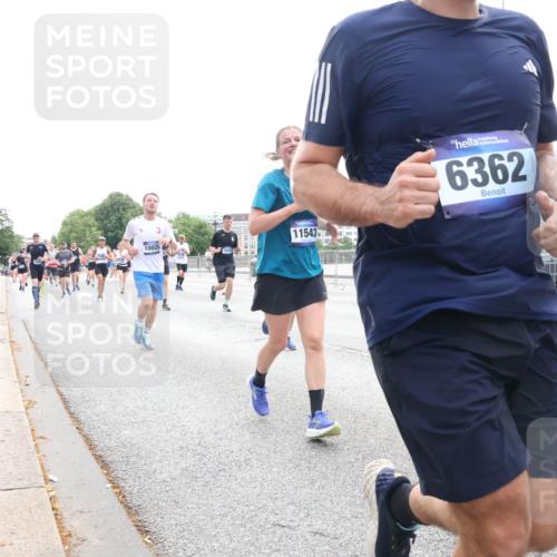 29.06.2025 - hella hamburg halbmarathon Lena Gebhardt http://msf.ph/oto/8334599 29.06.2025 10:38:02 Lombardsbrücke 10025, 611, 11, 11543, 6362, 1196, 1394, 1457, 1475, 1578, 1596, 1742, 1799, 1901, 1966, 1985, 2199, 2498, 2786, 2853, 3230, 3242, 3246, 3338, 3716, 3880, 4414, 4921, 5139, 5300, 5522, 5713, 5875, 6199, 6200, 6243, 6362, 6697, 6751, 6930, 7118, 7124, 7165, 7244, 7321, 7350, 7552, 7629, 7696, 7868, 7914, 8985, 9247, 9288, 9895, 10159, 10506, 10836, 11087, 11543, 12123, 12254, 12472, 12824, 16680, 17798 meine-sportfotos.de