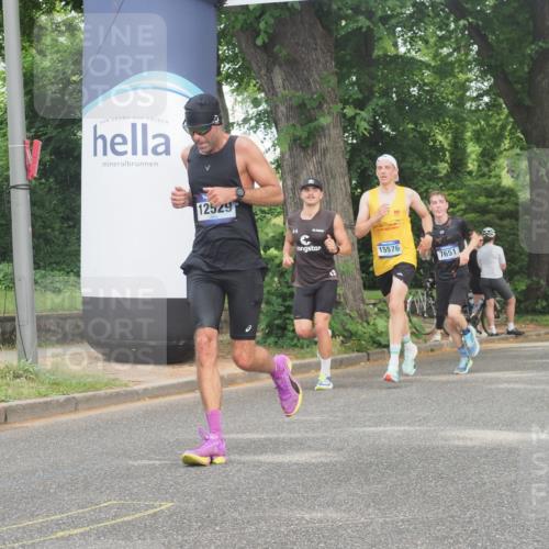 29.06.2025 - hella hamburg halbmarathon KatJ http://msf.ph/oto/8334620 29.06.2025 10:17:44 Zwischen KM18-KM19 1122, 2604 meine-sportfotos.de