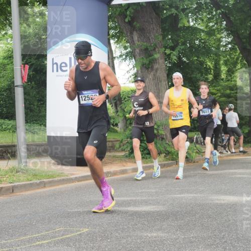 29.06.2025 - hella hamburg halbmarathon KatJ http://msf.ph/oto/8334633 29.06.2025 10:17:44 Zwischen KM18-KM19 1122, 2604 meine-sportfotos.de