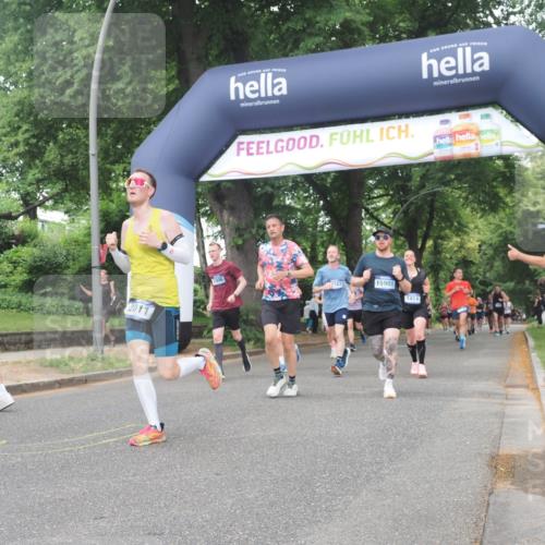 29.06.2025 - hella hamburg halbmarathon KatJ http://msf.ph/oto/8334692 29.06.2025 10:47:42 Zwischen KM18-KM19 1006, 1414, 1453, 2011, 2086, 2322, 2323, 7033 meine-sportfotos.de