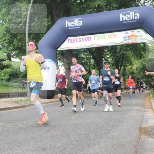 29.06.2025 - hella hamburg halbmarathon KatJ http://msf.ph/oto/8334707 29.06.2025 10:47:43 Zwischen KM18-KM19 1006, 1414, 1453, 2011, 2086, 2322, 2323 meine-sportfotos.de