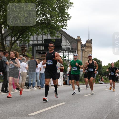 29.06.2025 - hella hamburg halbmarathon Yannick Fuchs http://msf.ph/oto/8334738 29.06.2025 10:51:53 20KM 1595, 1611, 2025, 2488, 2606, 2759, 2806, 2840, 2883, 2907, 3093, 3141, 3859, 4319, 4426, 4467, 4502, 4579, 4632, 4833, 5341, 5926, 6104, 6281, 6302, 6531, 6595, 7138, 7189, 8322, 8585, 9316, 9485, 10599, 10788, 11645, 12585, 13465, 13816, 13880, 14266, 14571, 15217, 15229, 16517, 16531, 17405, 17415, 17455, 17543, 18068, 18180, 18492, 18501, 18587, 18762, 18891 meine-sportfotos.de
