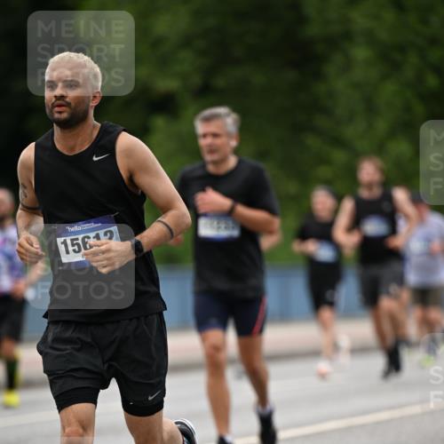 29.06.2025 - hella hamburg halbmarathon Dr. Thomas Lammeyer http://msf.ph/oto/8334801 29.06.2025 10:39:57 Kennedybrücke 1336, 2412, 2787, 2827, 3828, 4413, 4965, 5147, 6029, 6189, 6471, 6867, 7275, 8567, 8947, 9470, 9819, 10047, 10360, 10565, 10652, 11187, 11198, 11233, 11359 meine-sportfotos.de