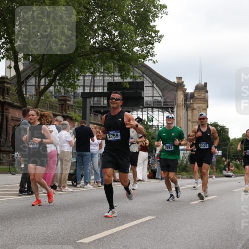 29.06.2025 - hella hamburg halbmarathon Yannick Fuchs http://msf.ph/oto/8334802 29.06.2025 10:51:53 20KM 1595, 1611, 2025, 2488, 2606, 2759, 2806, 2840, 2883, 2907, 3093, 3141, 3859, 4319, 4426, 4467, 4502, 4579, 4632, 4833, 5341, 5926, 6104, 6281, 6302, 6531, 6595, 7138, 7189, 8322, 8585, 9316, 9485, 10599, 10788, 11645, 12585, 13465, 13816, 13880, 14266, 14571, 15217, 15229, 16517, 16531, 17405, 17415, 17455, 17543, 18068, 18180, 18492, 18501, 18587, 18762, 18891 meine-sportfotos.de