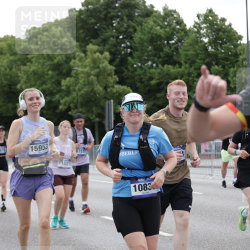 29.06.2025 - hella hamburg halbmarathon Jannik Wohlers http://msf.ph/oto/8334898 29.06.2025 10:40:46 Lombardsbrücke 1317, 1731, 2229, 2805, 3532, 3533, 4234, 4412, 4638, 5086, 5225, 5549, 5688, 5689, 6088, 6474, 6842, 7661, 7821, 7829, 8293, 8385, 8751, 8769, 8878, 8992, 9962, 10269, 10407, 10644, 10835, 11759, 11851, 13168, 13778, 13848, 14253, 14553, 14776, 15076, 15953, 16454, 16802, 16846, 16981, 17233, 17234, 17872, 17879, 18142, 18494, 18580, 18844, 18888 meine-sportfotos.de