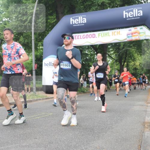 29.06.2025 - hella hamburg halbmarathon KatJ http://msf.ph/oto/8335037 29.06.2025 10:47:44 Zwischen KM18-KM19 1006, 1190, 1414, 1453, 2011, 2086, 2322, 2323 meine-sportfotos.de