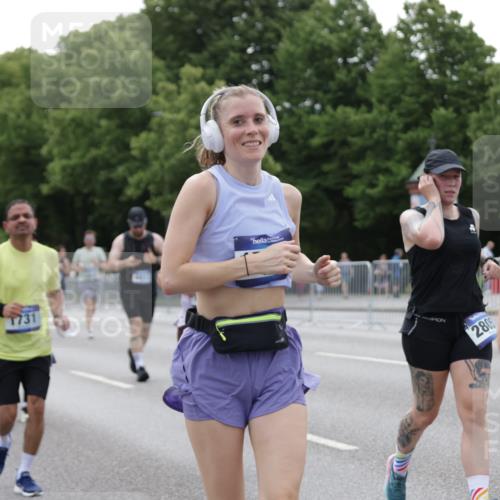 29.06.2025 - hella hamburg halbmarathon Jannik Wohlers http://msf.ph/oto/8335128 29.06.2025 10:40:47 Lombardsbrücke 1317, 1731, 2229, 2805, 3532, 3533, 4412, 4638, 5086, 5225, 5549, 5688, 5689, 5928, 6088, 6474, 7661, 7821, 7829, 8293, 8385, 8751, 8769, 8878, 8992, 9962, 10269, 10407, 10644, 10835, 11759, 11851, 13168, 13299, 13778, 13848, 14253, 14376, 14553, 14776, 15076, 15953, 16454, 16559, 16802, 16846, 16981, 17370, 17872, 17879, 18142, 18494, 18580, 18844, 18888 meine-sportfotos.de