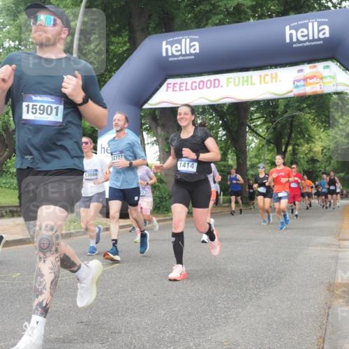 29.06.2025 - hella hamburg halbmarathon KatJ http://msf.ph/oto/8335172 29.06.2025 10:47:44 Zwischen KM18-KM19 1006, 1190, 1414, 1453, 2011, 2086, 2322, 2323 meine-sportfotos.de