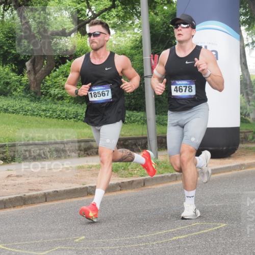 29.06.2025 - hella hamburg halbmarathon KatJ http://msf.ph/oto/8335184 29.06.2025 10:17:49 Zwischen KM18-KM19 1122, 4678, 7651 meine-sportfotos.de