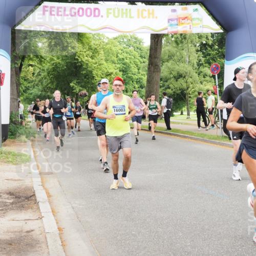 29.06.2025 - hella hamburg halbmarathon MichiJ http://msf.ph/oto/8335224 29.06.2025 10:38:56 Zwischen KM18-KM19 1335, 2955, 3258, 4297, 4404, 5102, 8413, 8508, 8930, 11459, 11512, 13808, 16003, 17033, 17962, 17978, 17997, 18413, 18475 meine-sportfotos.de