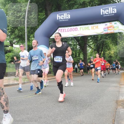 29.06.2025 - hella hamburg halbmarathon KatJ http://msf.ph/oto/8335232 29.06.2025 10:47:45 Zwischen KM18-KM19 1006, 1190, 1414, 1453, 2011, 2086, 2322, 2323, 8483 meine-sportfotos.de