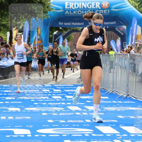 29.06.2025 - hella hamburg halbmarathon Strokosch-Dieckow http://msf.ph/oto/8335236 29.06.2025 10:33:51 Ziel 1743, 2228, 2243, 2746, 4246, 5193, 9519, 10865, 13771, 14310, 14466, 15500, 16243 meine-sportfotos.de