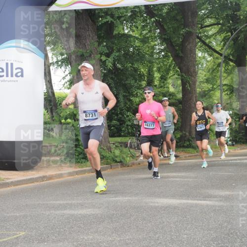 29.06.2025 - hella hamburg halbmarathon KatJ http://msf.ph/oto/8335267 29.06.2025 10:17:52 Zwischen KM18-KM19 4678, 7651, 8731 meine-sportfotos.de