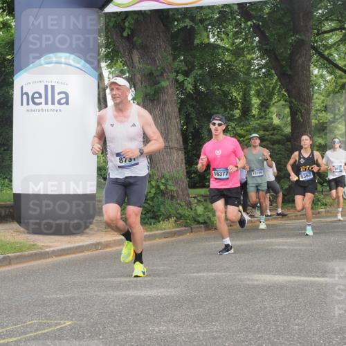 29.06.2025 - hella hamburg halbmarathon KatJ http://msf.ph/oto/8335292 29.06.2025 10:17:52 Zwischen KM18-KM19 4678, 7651, 8731 meine-sportfotos.de