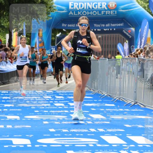 29.06.2025 - hella hamburg halbmarathon Strokosch-Dieckow http://msf.ph/oto/8335293 29.06.2025 10:33:51 Ziel 1743, 2228, 2243, 2746, 4246, 5193, 9519, 10865, 13771, 14310, 14466, 15500, 16243 meine-sportfotos.de