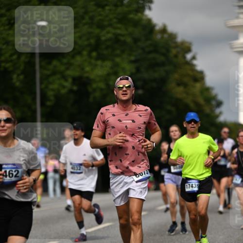 29.06.2025 - hella hamburg halbmarathon Dr. Thomas Lammeyer http://msf.ph/oto/8335389 29.06.2025 10:17:52 Kennedybrücke 1194, 1747, 1939, 2721, 2891, 4001, 4032, 4795, 4962, 5631, 5719, 6089, 7462, 7913, 8001, 8673, 9141, 9612, 9631, 9845, 9886, 10442, 10443 meine-sportfotos.de