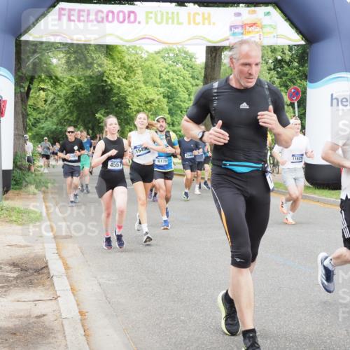 29.06.2025 - hella hamburg halbmarathon MichiJ http://msf.ph/oto/8335500 29.06.2025 10:38:59 Zwischen KM18-KM19 1335, 2955, 3258, 4297, 4404, 4557, 5102, 8413, 8508, 10667, 11459, 11625, 12778, 13808, 14994, 15001, 16003, 16179, 17978, 18413 meine-sportfotos.de