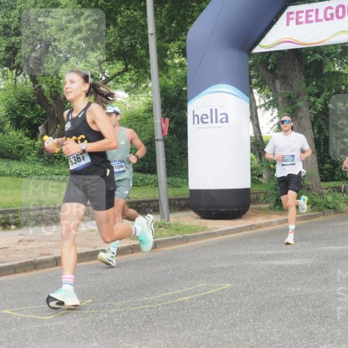 29.06.2025 - hella hamburg halbmarathon KatJ http://msf.ph/oto/8335540 29.06.2025 10:17:55 Zwischen KM18-KM19 4678, 5367, 8731 meine-sportfotos.de