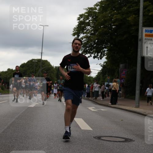 29.06.2025 - hella hamburg halbmarathon Yannick Fuchs http://msf.ph/oto/8335591 29.06.2025 10:51:55 20KM 1595, 1611, 2025, 2488, 2606, 2656, 2759, 2806, 2840, 2883, 2907, 3093, 3859, 4319, 4426, 4467, 4502, 4579, 4632, 4833, 5277, 5341, 5926, 6104, 6531, 6595, 7138, 7189, 8322, 8585, 9316, 9485, 10599, 10788, 11645, 12585, 13465, 13816, 13880, 14266, 14571, 15217, 15229, 16517, 16531, 17405, 17415, 17455, 17543, 17827, 18068, 18180, 18492, 18501, 18587, 18762, 18891 meine-sportfotos.de
