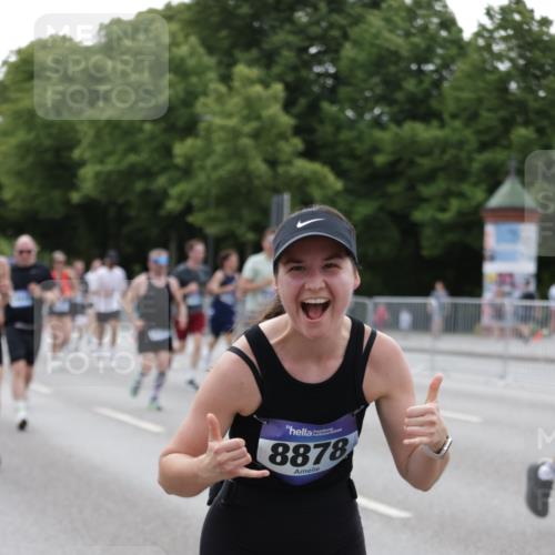 29.06.2025 - hella hamburg halbmarathon Jannik Wohlers http://msf.ph/oto/8335669 29.06.2025 10:40:50 Lombardsbrücke 1317, 1731, 2229, 2805, 3532, 3533, 4412, 4638, 5086, 5225, 5549, 5688, 5689, 5928, 6088, 6250, 6474, 7661, 7821, 7829, 8293, 8385, 8586, 8751, 8769, 8878, 8992, 9962, 10181, 10269, 10407, 10835, 11759, 11851, 13168, 13299, 13373, 13778, 13848, 14037, 14253, 14376, 14776, 15076, 15953, 16260, 16454, 16559, 16802, 16846, 16981, 17370, 17872, 18142, 18494, 18580, 18844, 18888 meine-sportfotos.de