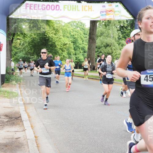 29.06.2025 - hella hamburg halbmarathon MichiJ http://msf.ph/oto/8335679 29.06.2025 10:39:01 Zwischen KM18-KM19 1335, 2287, 2946, 2955, 4557, 5102, 8413, 8508, 9214, 9656, 10667, 11459, 11625, 12224, 12778, 12949, 13808, 14122, 14994, 15001, 15496, 16003, 16179, 17131, 17978, 18413 meine-sportfotos.de