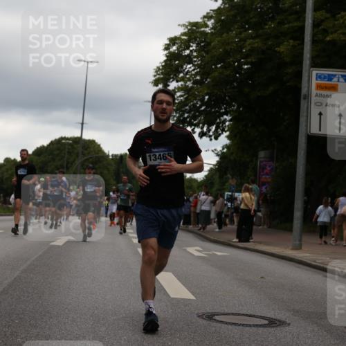 29.06.2025 - hella hamburg halbmarathon Yannick Fuchs http://msf.ph/oto/8335695 29.06.2025 10:51:55 20KM 1595, 1611, 2025, 2488, 2606, 2656, 2759, 2806, 2840, 2883, 2907, 3093, 3859, 4319, 4426, 4467, 4502, 4579, 4632, 4833, 5277, 5341, 5926, 6104, 6531, 6595, 7138, 7189, 8322, 8585, 9316, 9485, 10599, 10788, 11645, 12585, 13465, 13816, 13880, 14266, 14571, 15217, 15229, 16517, 16531, 17405, 17415, 17455, 17543, 17827, 18068, 18180, 18492, 18501, 18587, 18762, 18891 meine-sportfotos.de