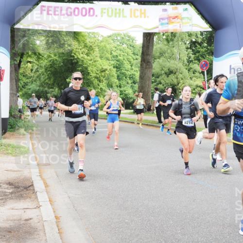 29.06.2025 - hella hamburg halbmarathon MichiJ http://msf.ph/oto/8335729 29.06.2025 10:39:01 Zwischen KM18-KM19 1335, 2287, 2946, 2955, 4557, 5102, 8413, 8508, 9214, 9656, 10667, 11459, 11625, 12224, 12778, 12949, 13808, 14122, 14994, 15001, 15496, 16003, 16179, 17131, 17978, 18413 meine-sportfotos.de