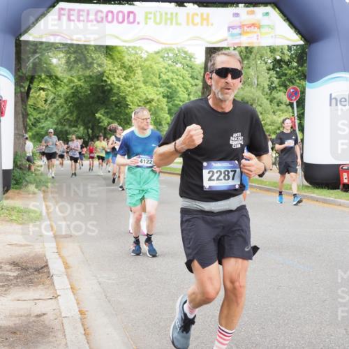 29.06.2025 - hella hamburg halbmarathon MichiJ http://msf.ph/oto/8335739 29.06.2025 10:39:03 Zwischen KM18-KM19 1335, 2287, 2946, 4557, 5102, 8977, 9214, 9656, 10667, 11625, 12224, 12778, 12949, 14122, 14994, 15001, 15126, 15496, 16003, 16179, 17131 meine-sportfotos.de