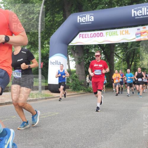 29.06.2025 - hella hamburg halbmarathon KatJ http://msf.ph/oto/8335829 29.06.2025 10:47:48 Zwischen KM18-KM19 1190, 1414, 2322, 2323, 8421, 8483 meine-sportfotos.de