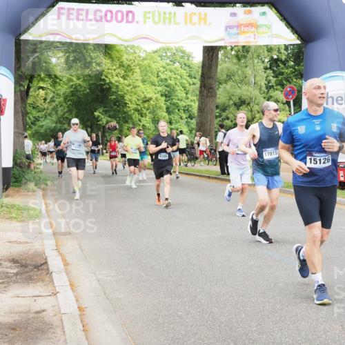 29.06.2025 - hella hamburg halbmarathon MichiJ http://msf.ph/oto/8335871 29.06.2025 10:39:07 Zwischen KM18-KM19 2287, 2636, 2946, 8977, 9214, 9656, 11625, 12224, 12949, 14122, 14561, 15126, 15496, 17131, 17815, 18869 meine-sportfotos.de
