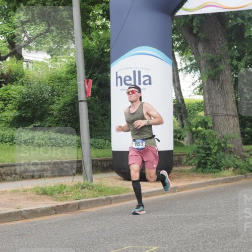 29.06.2025 - hella hamburg halbmarathon KatJ http://msf.ph/oto/8335902 29.06.2025 10:18:04 Zwischen KM18-KM19 1953 meine-sportfotos.de