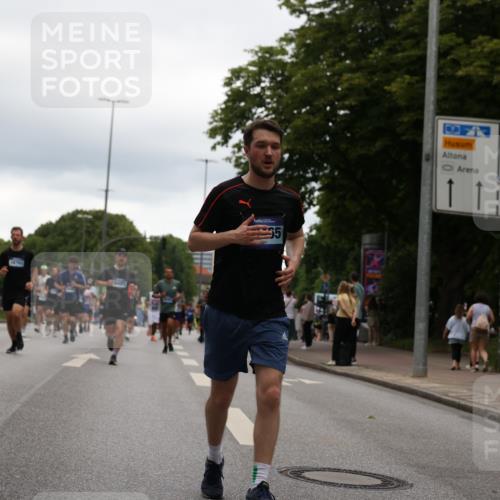 29.06.2025 - hella hamburg halbmarathon Yannick Fuchs http://msf.ph/oto/8335930 29.06.2025 10:51:55 20KM 1595, 1611, 2025, 2488, 2606, 2656, 2759, 2806, 2840, 2883, 2907, 3093, 3859, 4319, 4426, 4467, 4502, 4579, 4632, 4833, 5277, 5341, 5926, 6104, 6531, 6595, 7138, 7189, 8322, 8585, 9316, 9485, 10599, 10788, 11645, 12585, 13465, 13816, 13880, 14266, 14571, 15217, 15229, 16517, 16531, 17405, 17415, 17455, 17543, 17827, 18068, 18180, 18492, 18501, 18587, 18762, 18891 meine-sportfotos.de