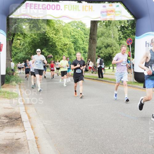 29.06.2025 - hella hamburg halbmarathon MichiJ http://msf.ph/oto/8335968 29.06.2025 10:39:07 Zwischen KM18-KM19 2287, 2636, 2946, 8977, 9214, 9656, 11625, 12224, 12949, 14122, 14561, 15126, 15496, 17131, 17815, 18869 meine-sportfotos.de
